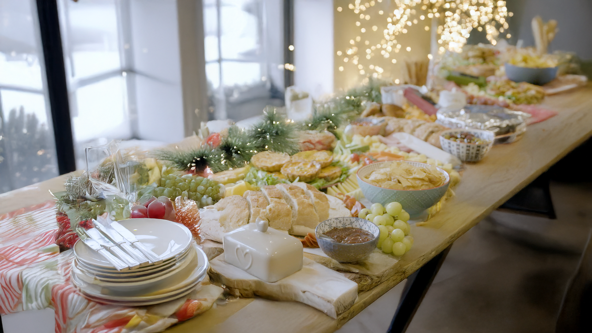 Create a Festive Grazing Table this Christmas!