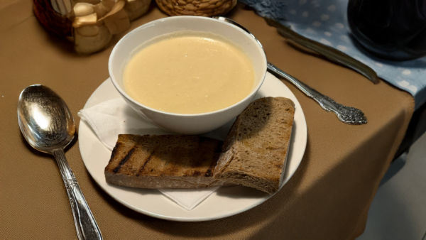 Roasted Cauliflower and Cheddar Soup