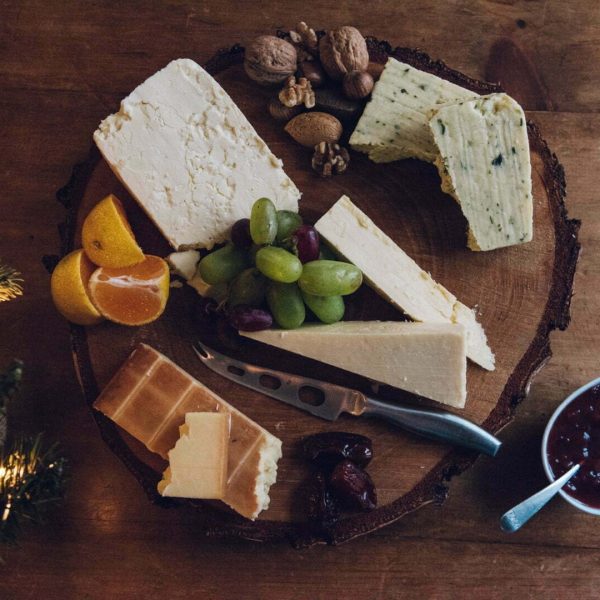Dragon-Christmas-Cheeseboard